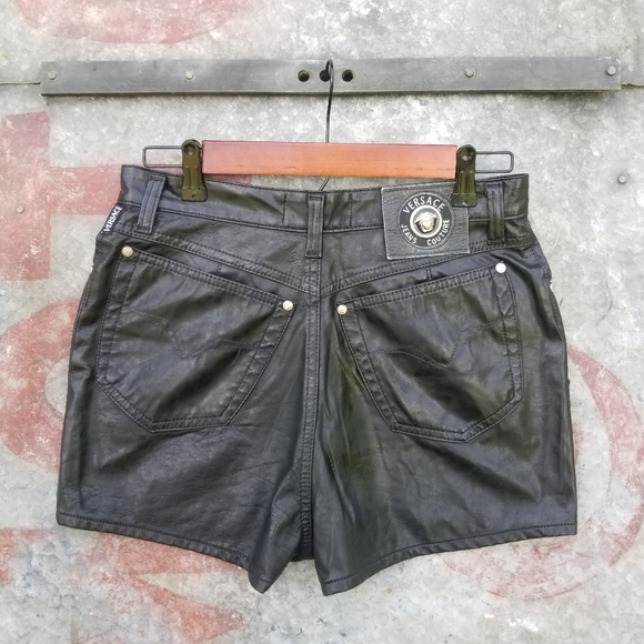 VTG VERSACE JEANS COUTURE Vegan Faux Leather Shorts 30" waist - Picture 2 of 14